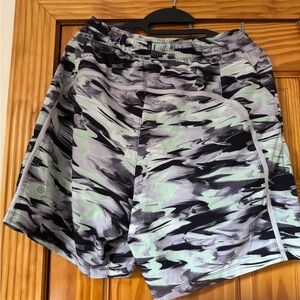 lululemon athletica Men's Black and Gray Shorts